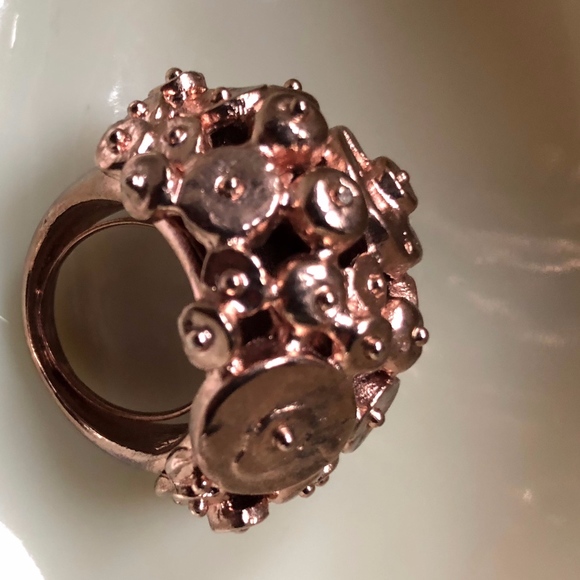 Oscar De La Renta Rose Gold Colored Statement Ring - Picture 7 of 8